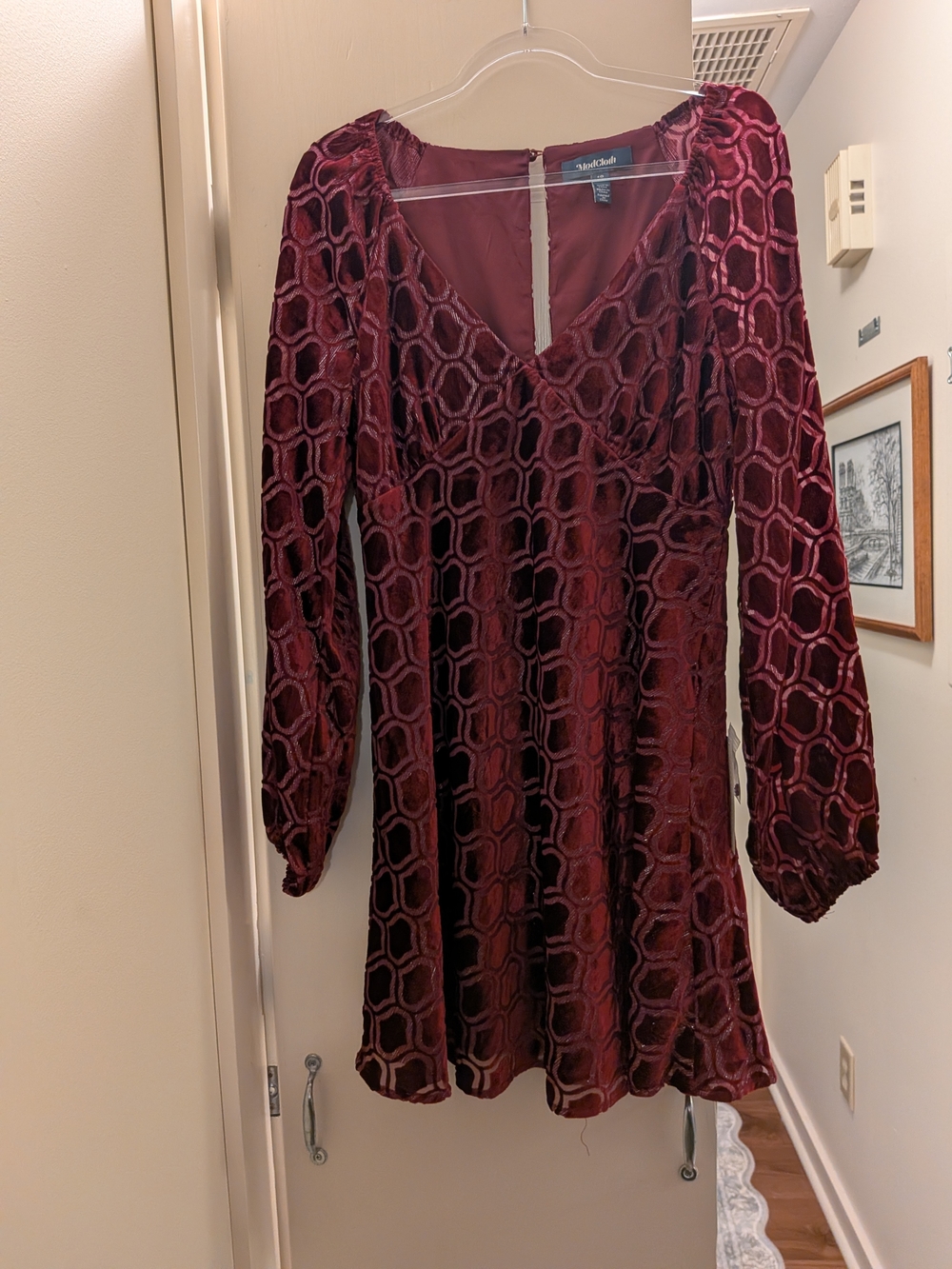 NWT Modcloth Ravishing In Rouge Velvet Geometric V‑Neck Mini Dress Size 10